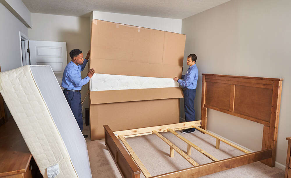 How to pack a mattress when moving?